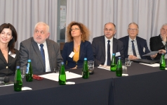 KIERUNKI ROZWOJU I REINDUSTRIALNYCH PRZEMIAN POLSKIEJ GOSPODARKI