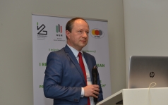 KIERUNKI ROZWOJU I REINDUSTRIALNYCH PRZEMIAN POLSKIEJ GOSPODARKI