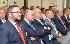 KIERUNKI ROZWOJU I REINDUSTRIALNYCH PRZEMIAN POLSKIEJ GOSPODARKI