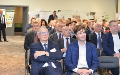 KIERUNKI ROZWOJU I REINDUSTRIALNYCH PRZEMIAN POLSKIEJ GOSPODARKI