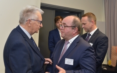 KIERUNKI ROZWOJU I REINDUSTRIALNYCH PRZEMIAN POLSKIEJ GOSPODARKI