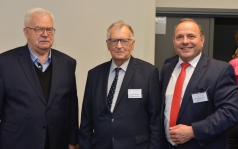 KIERUNKI ROZWOJU I REINDUSTRIALNYCH PRZEMIAN POLSKIEJ GOSPODARKI