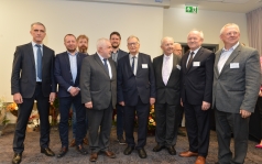 KIERUNKI ROZWOJU I REINDUSTRIALNYCH PRZEMIAN POLSKIEJ GOSPODARKI