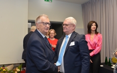 KIERUNKI ROZWOJU I REINDUSTRIALNYCH PRZEMIAN POLSKIEJ GOSPODARKI