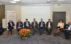 KIERUNKI ROZWOJU I REINDUSTRIALNYCH PRZEMIAN POLSKIEJ GOSPODARKI